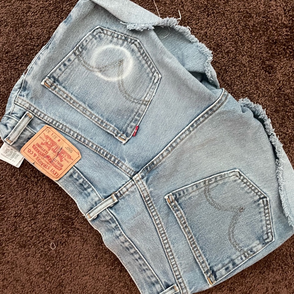 Levi jean shorts